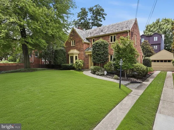 2620 Fort Scott Dr, Arlington, VA 22202