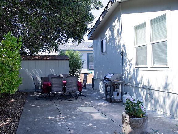 3rd image of 65 Somerset Drive