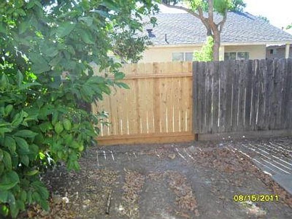 5th image of 2109 Middle River Dr