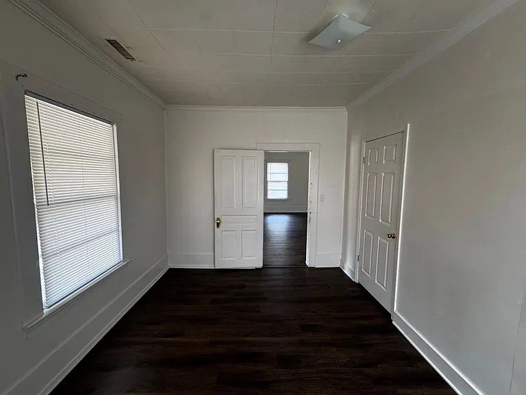833 Kings Rd — Photo 17