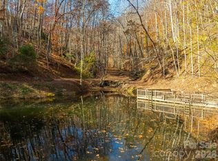 2736 White Oak Flats Rd, Green Mountain, NC 28740