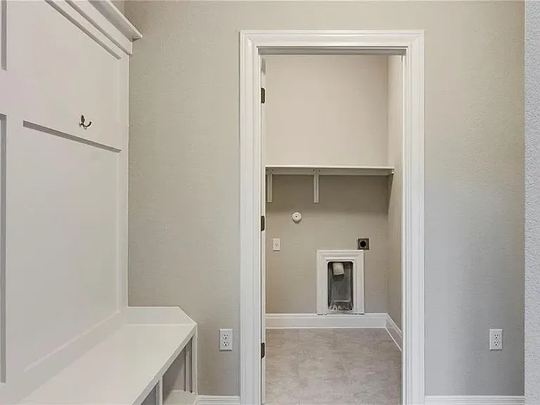 9205 Gynerium Dr — Photo 14