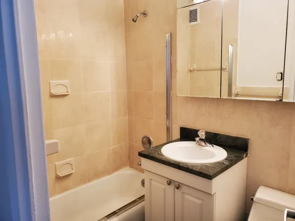 245 East 63rd Street image 4 of 4