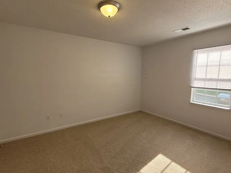 Arlington Apartments — Photo 148