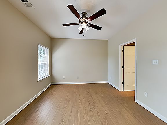 4th image of 7293 Green Ash Dr
