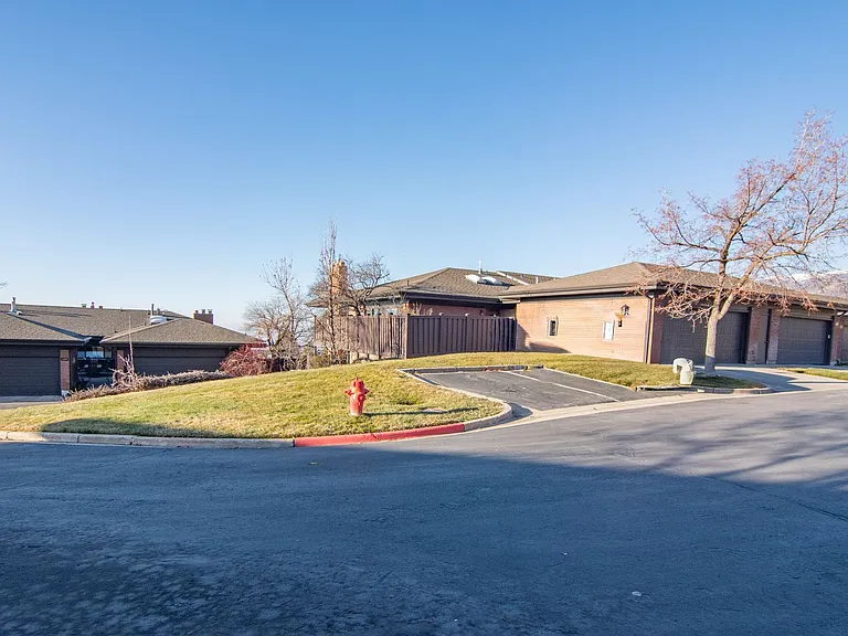 1340 Ridgewood Ln — Photo 20