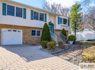 1 McKinley St, Edison, NJ 08820