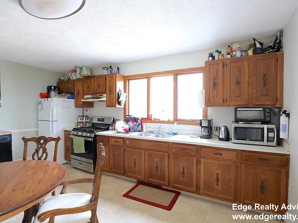 46 Shannon St #2