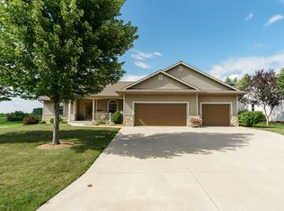 1268 Crystal Ln, Mayville, WI 53050