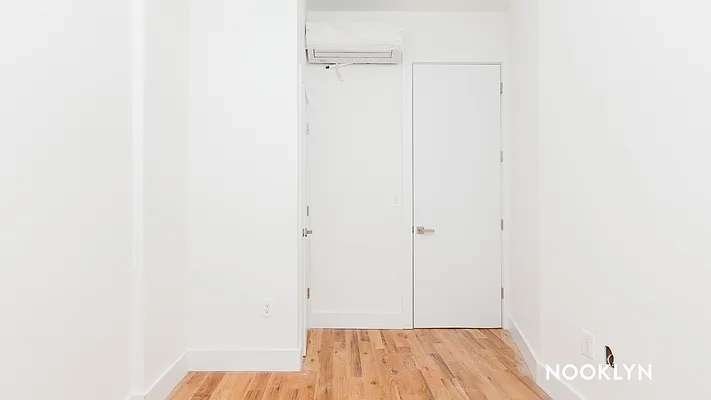 Rented by Nooklyn NYC LLC | media 30