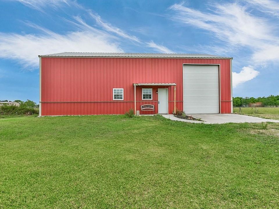 Front of Barndominium