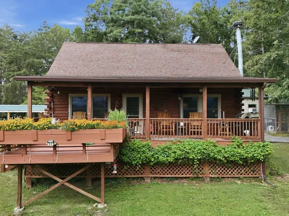 106 Britneys Ln, Paw Paw, WV 25434