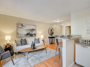 7 Embarcadero W APT 103, Oakland, CA 94607