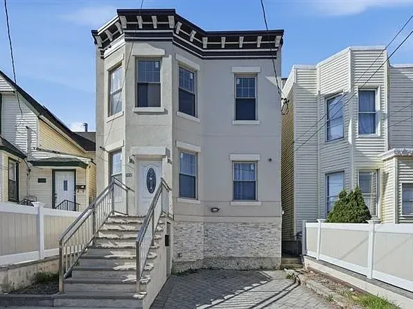 1525 38th St, North Bergen, NJ 07047