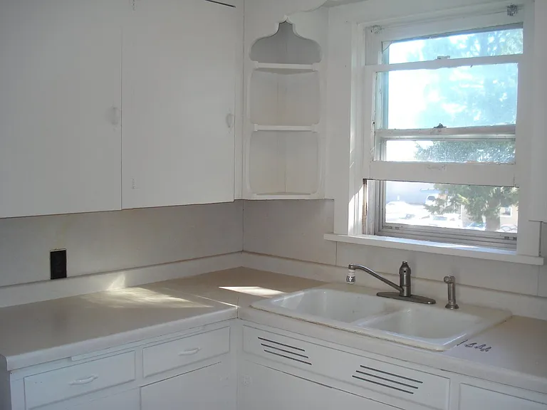 204 1st Ave SW — Photo 7