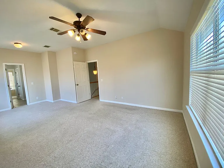 20412 Farm Pond Ln — Photo 14