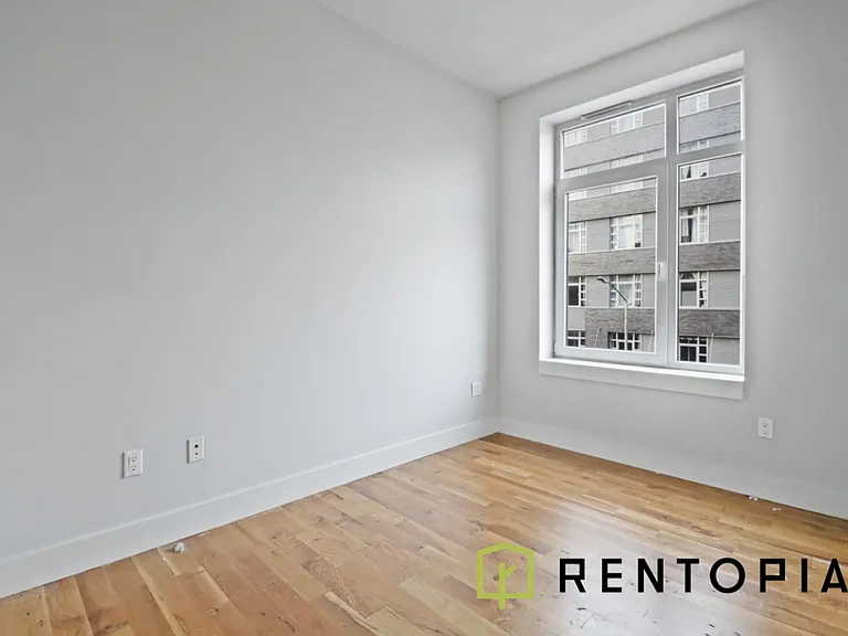 1038 Greene Ave #501A — Photo 4