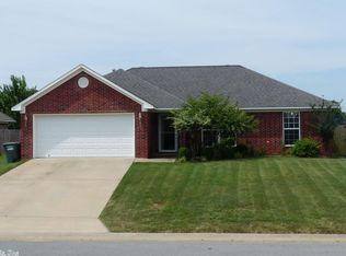 2375 Apple Blossom Ln, Conway, AR 72034