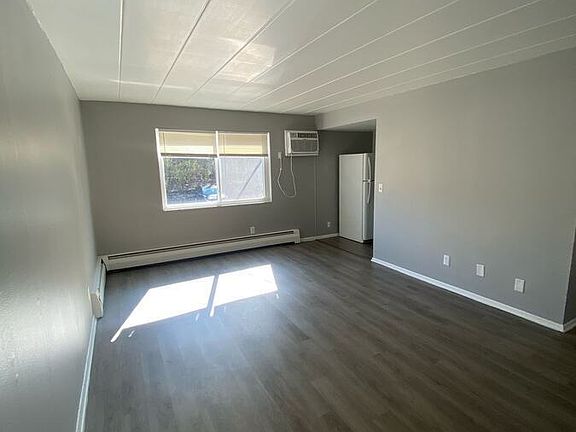 3rd image of 1751 Gilsey Ave #2