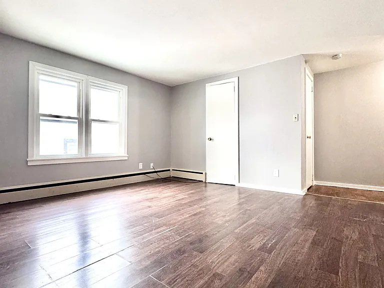 70 Harvey Ave #5 — Photo 3