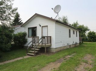 9736 107th St, Westlock, AB T7P1R5