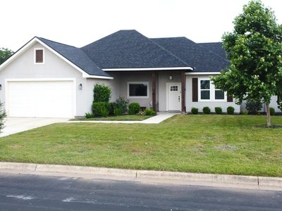 806 34th St, Hondo, TX, 78861