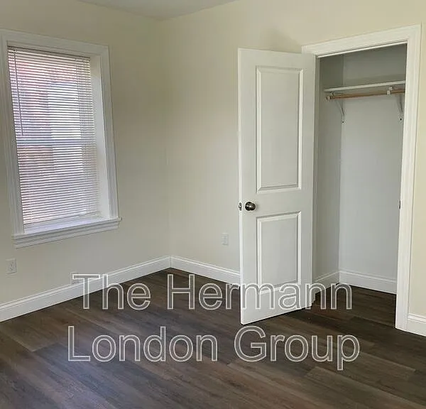 4544 Flad Ave #2W — Photo 7