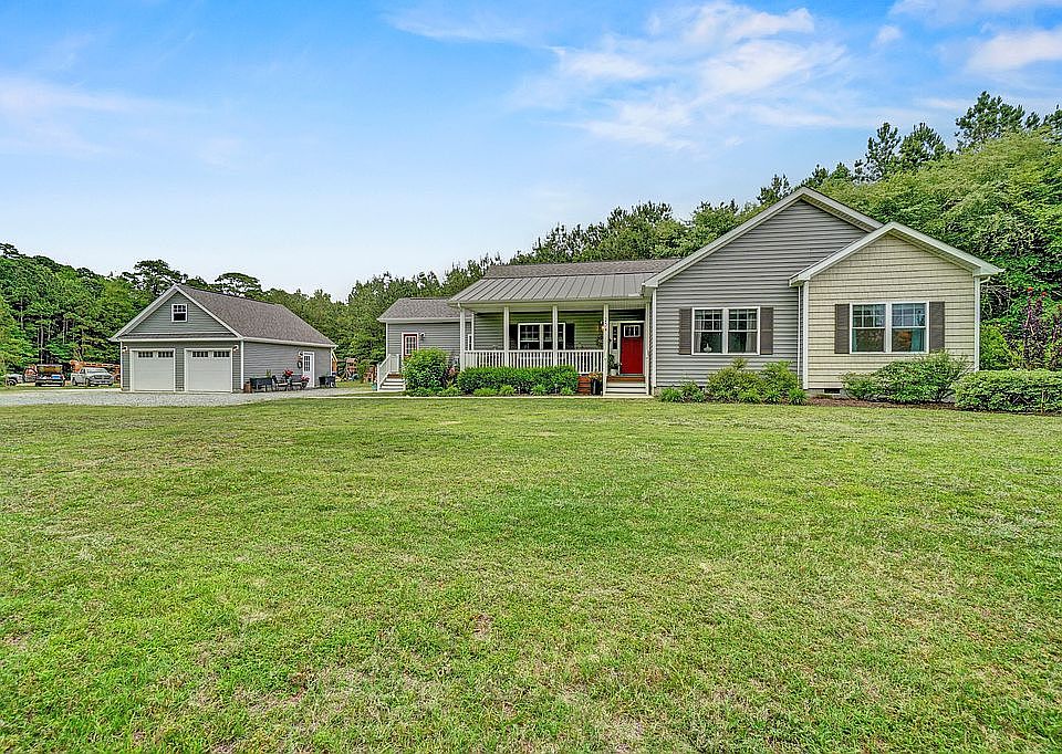 1st image of 204 Brown Ln