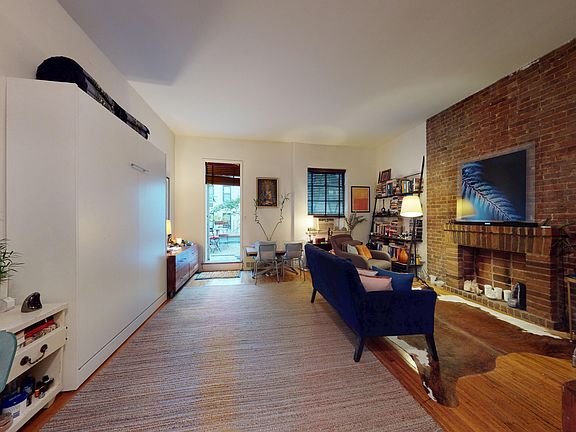 3rd image of 68 W 82nd St APT 3B