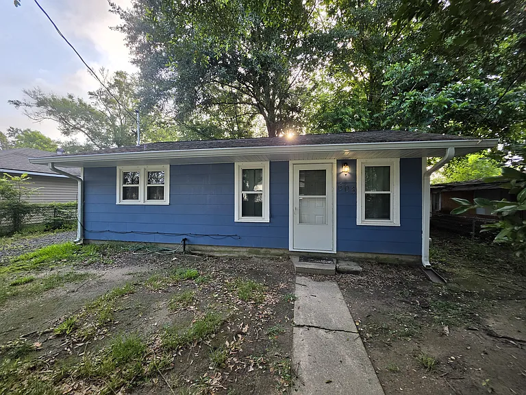 603 S Cherry St — Photo 2