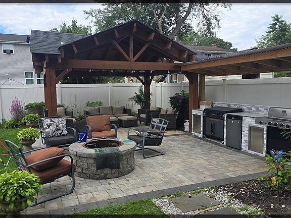 2nd image of 353 Barleau Street
