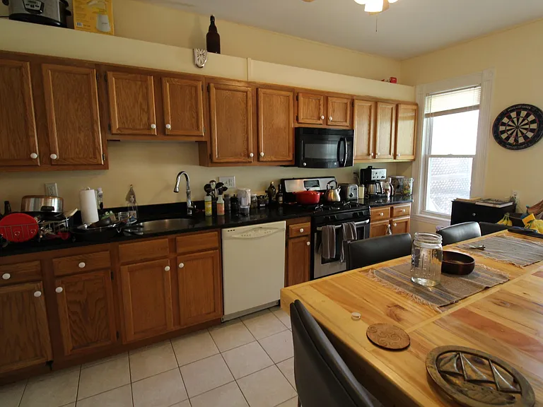 8 Beech St #4 — Photo 7