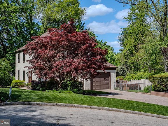 2nd image of 159 Jennifer Ln
