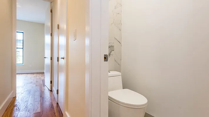 Rented by Nooklyn NYC LLC | media 39