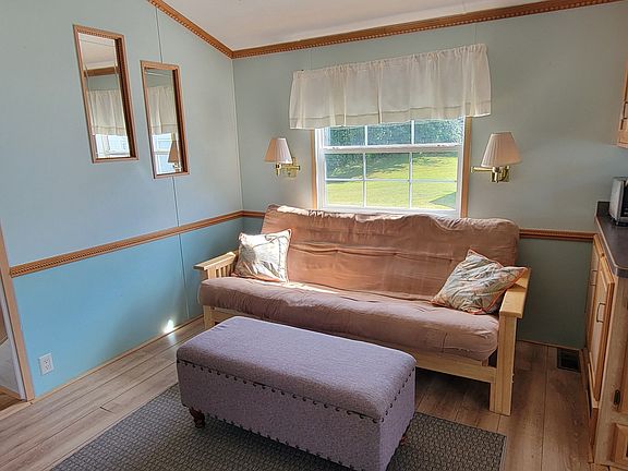 2nd image of 118 Dunns Corner Rd #2