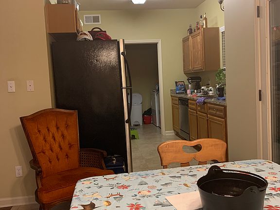 5th image of 222 Sweet Bay Dr