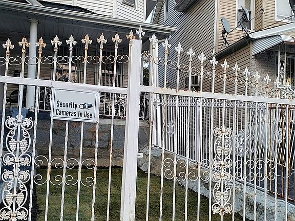 3rd image of 9517 125th St