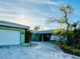 11420 6th St E, Treasure Island, FL 33706