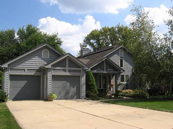 1st image of 2931 Carefree Dr