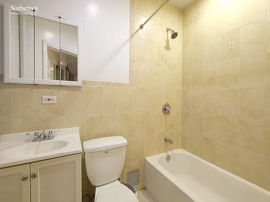 Rented by Sotheby's International Realty | media 25