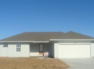 607 W Rice St, Clever, MO 65631