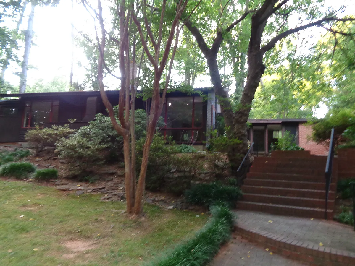 Building Photo - 3211 Churchill Rd