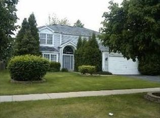 1832 Mission Hills Dr, Elgin, IL