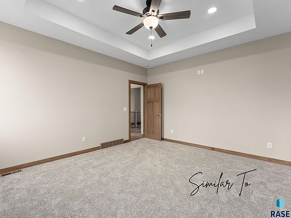 5th image of 809 W Opal Ln