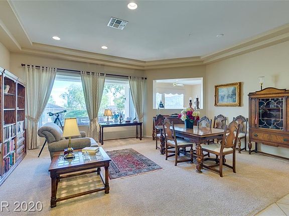 2nd image of 562 Mountain Links Dr