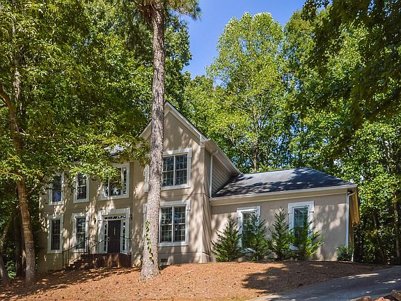 2nd image of 1962 Skidmore Cir