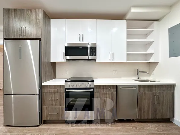 62 West 107th Street image 1 of 7