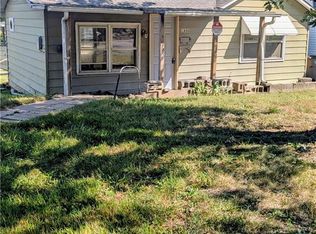 1446 S 7th St, Atchison, KS 66002
