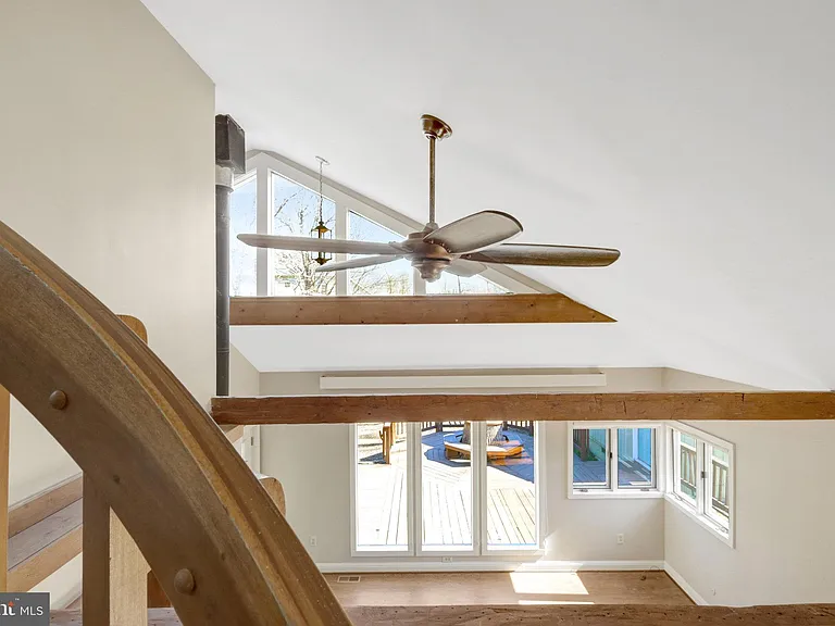 2031 Hillside Dr — Photo 78