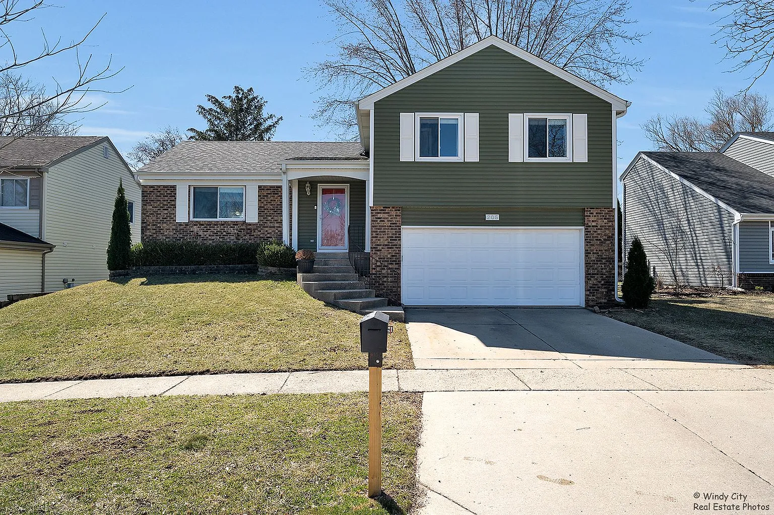 205 Augusta Dr photo 1
